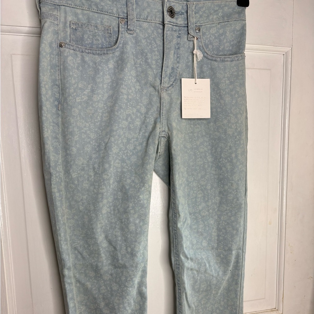 Floral Skinny Crop Light wash Jeans